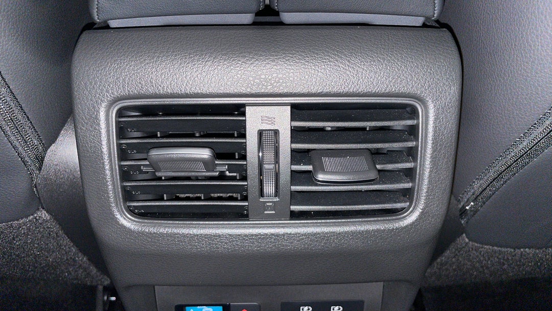 2024 Nissan X-trail Ti (4wd) E-power (hybrid), Automatic, 4004 km, Rear A/C Vent