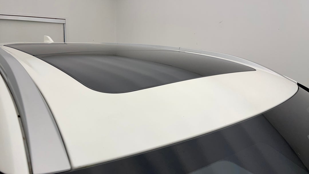 2024 Nissan X-trail Ti (4wd) E-power (hybrid), Automatic, 4004 km, Roof/Sunroof View