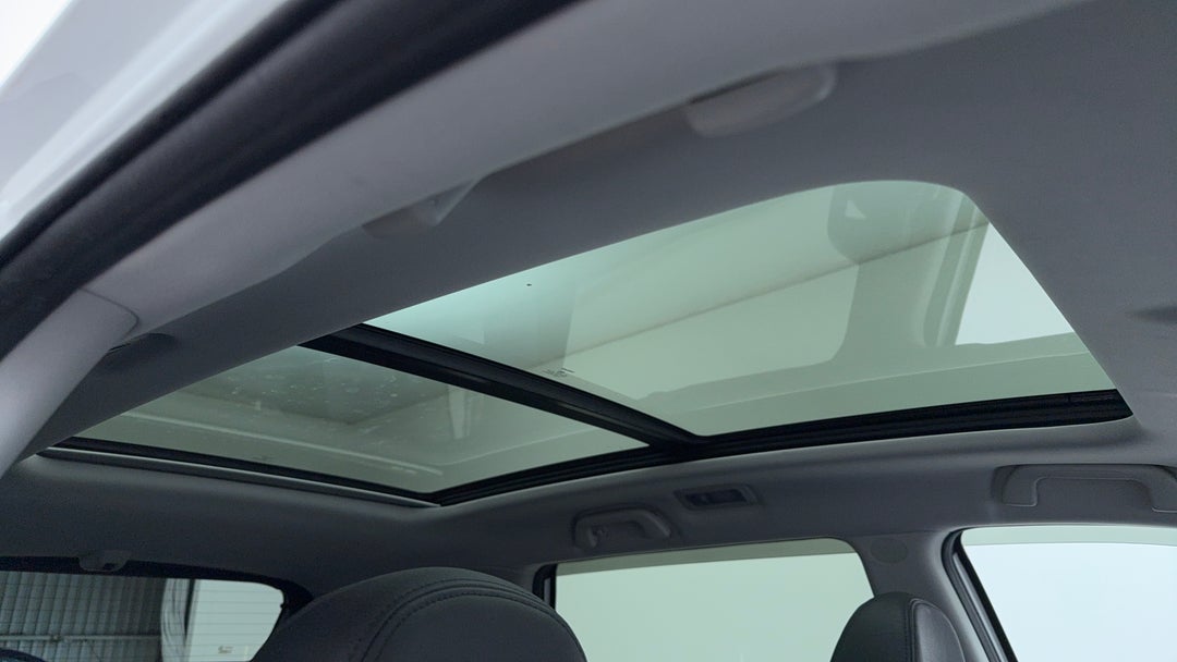Interior Sunroof/Moonroof