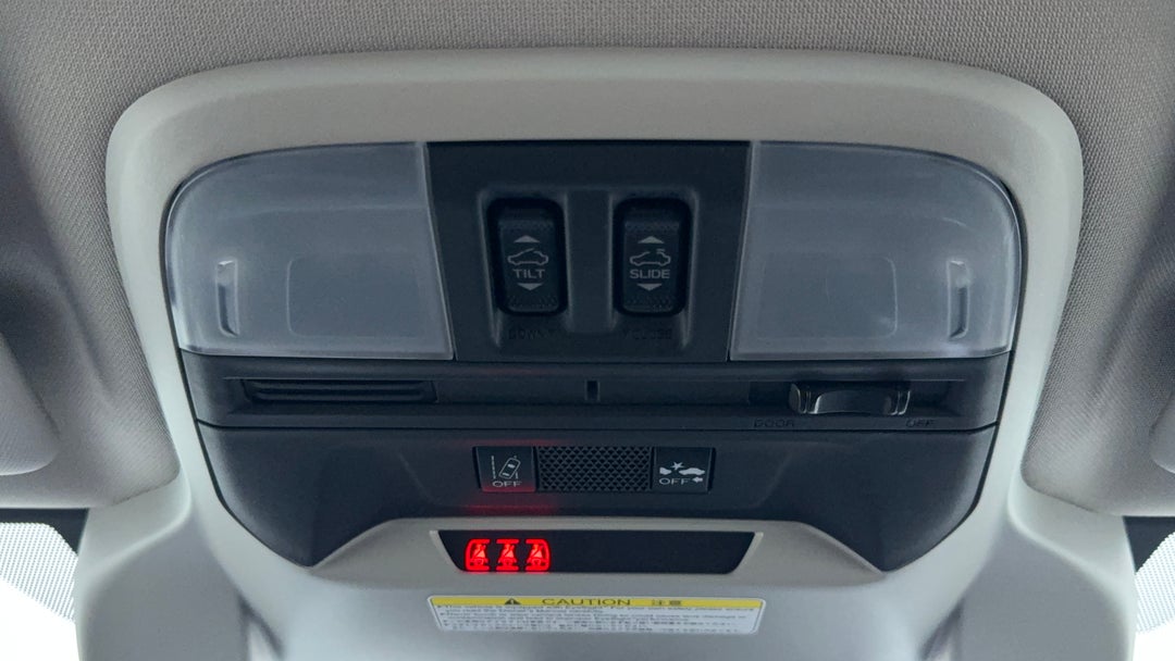 On-Roof Controls/Sunglass holder