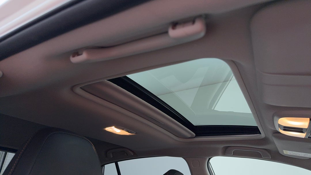 Interior Sunroof/Moonroof