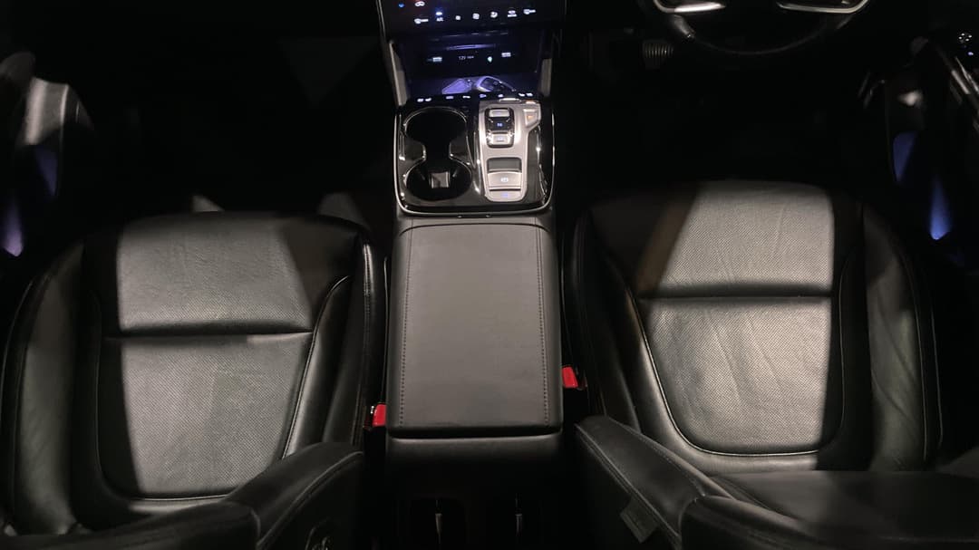 2022 Hyundai Tucson Highlander (AWD), Automatic, 87080 km, Center Console