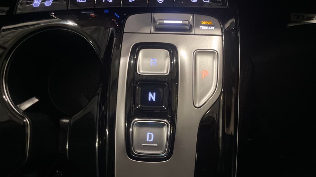 2022 Hyundai Tucson Highlander (AWD), Automatic, 87080 km, Gear Lever 