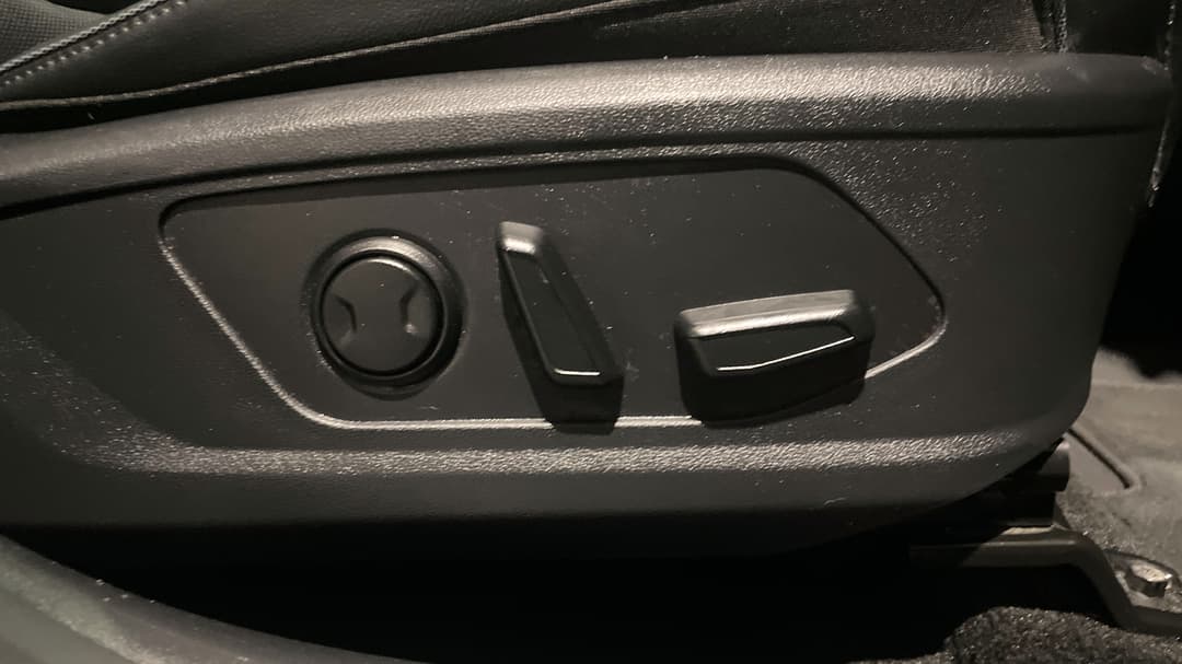 2022 Hyundai Tucson Highlander (AWD), Automatic, 87080 km, Drivers Side Adjustment Panel