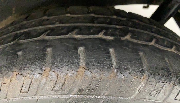 2016 Maruti Wagon R 1.0 VXI, Petrol, Manual, 45,727 km, Left Rear Tyre Tread