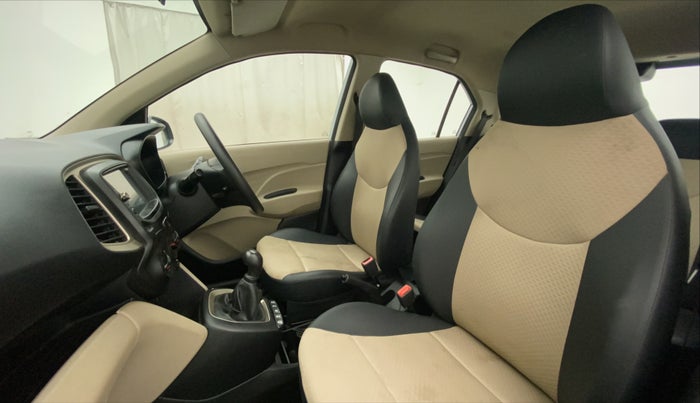2022 Hyundai NEW SANTRO SPORTZ EXECUTIVE MT CNG, CNG, Manual, 14,138 km, Right Side Front Door Cabin