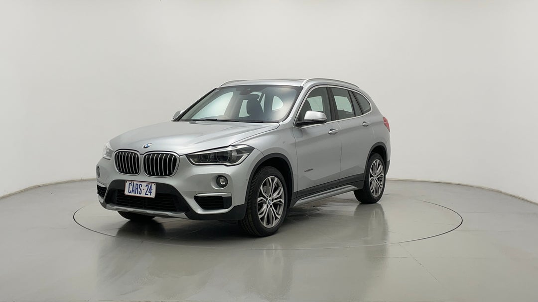 Left Front Diagonal (45- Degree) View