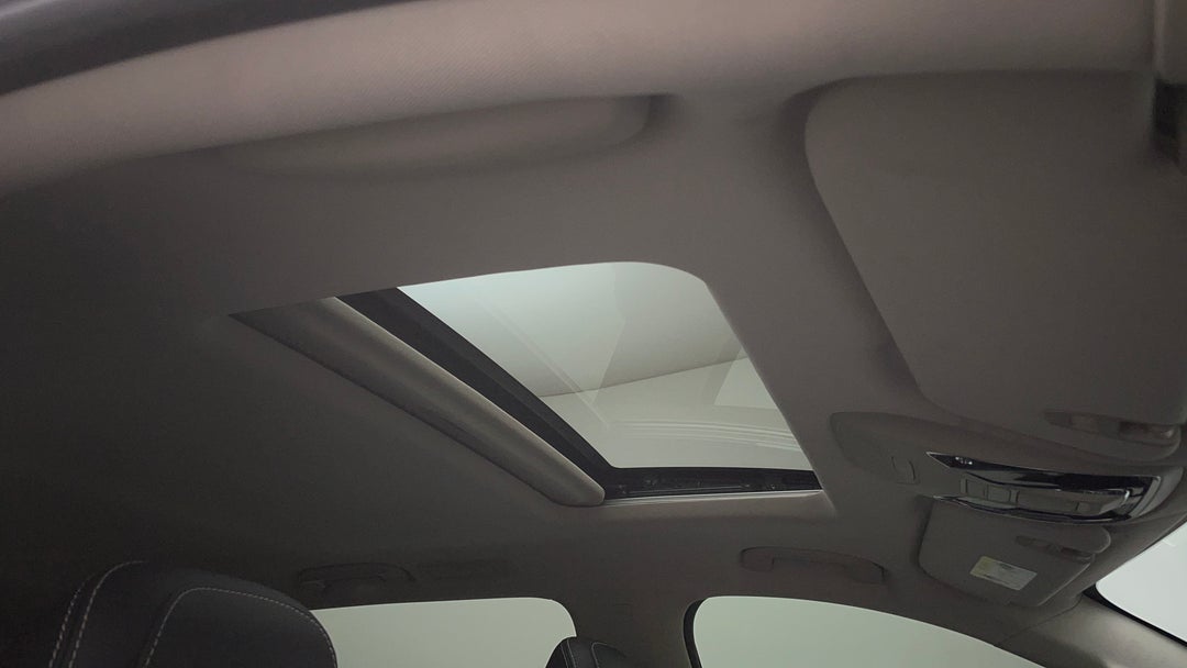 Interior Sunroof/Moonroof
