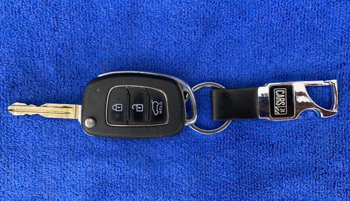 2021 Hyundai NEW I20 SPORTZ 1.2 MT, Petrol, Manual, 59,004 km, Key Close Up