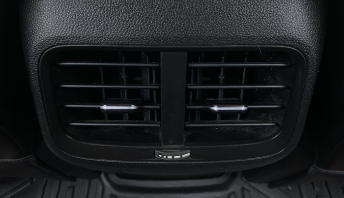 2019 MG HECTOR SHARP 2.0 DIESEL, Diesel, Manual, 32,350 km, Rear AC Vents