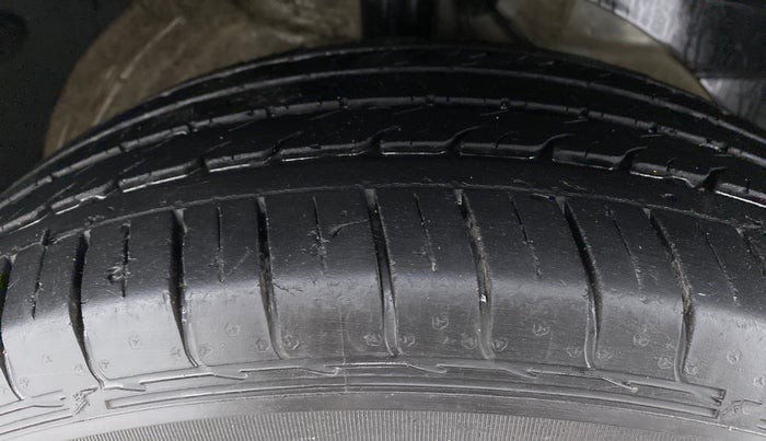 2019 MG HECTOR SHARP 2.0 DIESEL, Diesel, Manual, 32,350 km, Right Front Tyre Tread