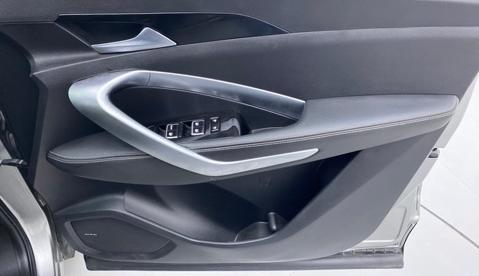 2019 MG HECTOR SHARP 2.0 DIESEL, Diesel, Manual, 32,350 km, Driver Side Door Panels Control