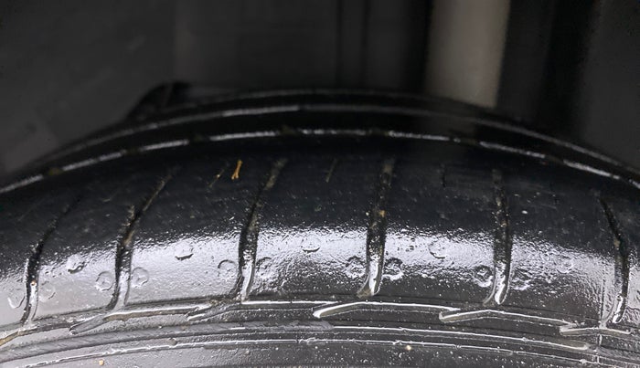 2019 Ford FREESTYLE TITANIUM 1.2 PETROL, Petrol, Manual, 26,718 km, Left Rear Tyre Tread
