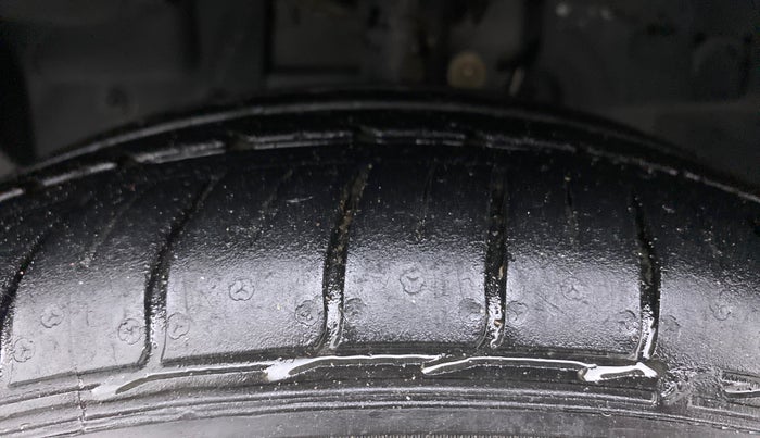 2019 Ford FREESTYLE TITANIUM 1.2 PETROL, Petrol, Manual, 26,718 km, Left Front Tyre Tread