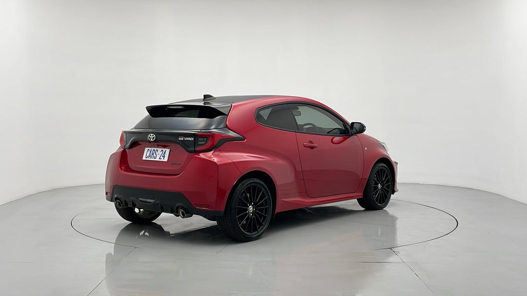 Right Back Diagonal (45- Degree) View