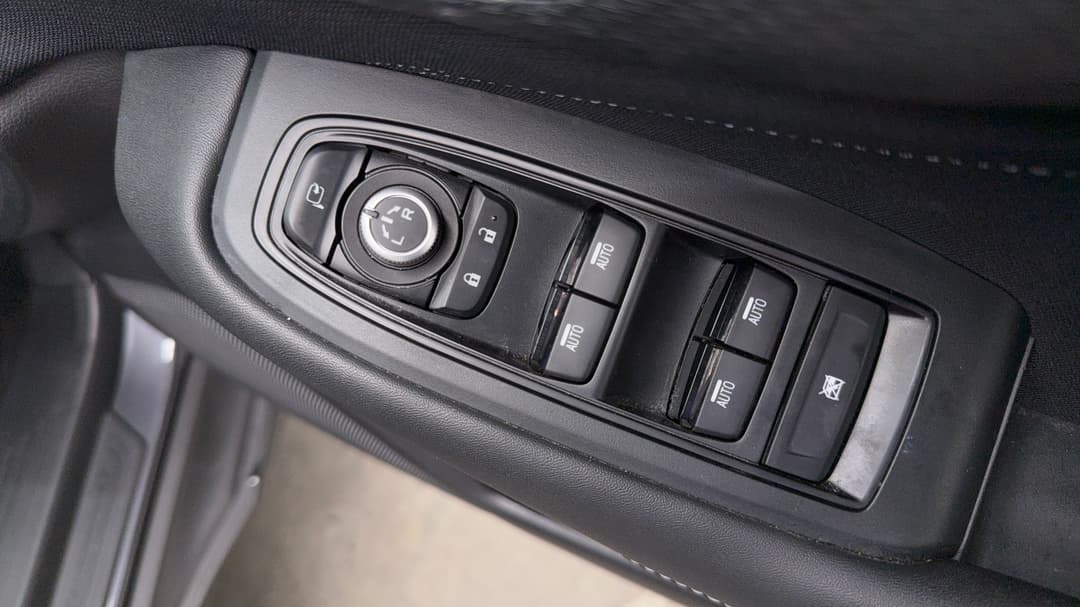 2022 Subaru Outback AWD, Automatic, 74094 km, Drivers Side Door Panel Controls