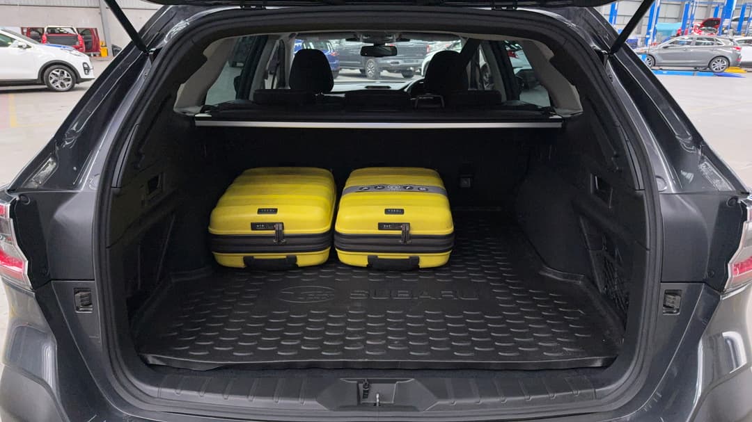 2022 Subaru Outback AWD, Automatic, 74094 km, Boot Inside View with Luggage