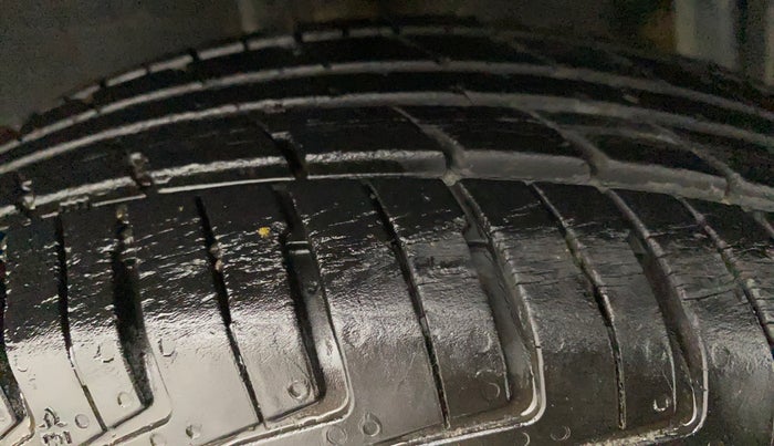 2018 Datsun Redi Go A, Petrol, Manual, 25,048 km, Right Rear Tyre Tread