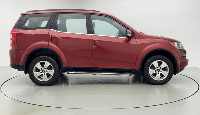 2014 Mahindra XUV500 W8 FWD, Diesel, Manual, 1,14,845 km, Right Side View