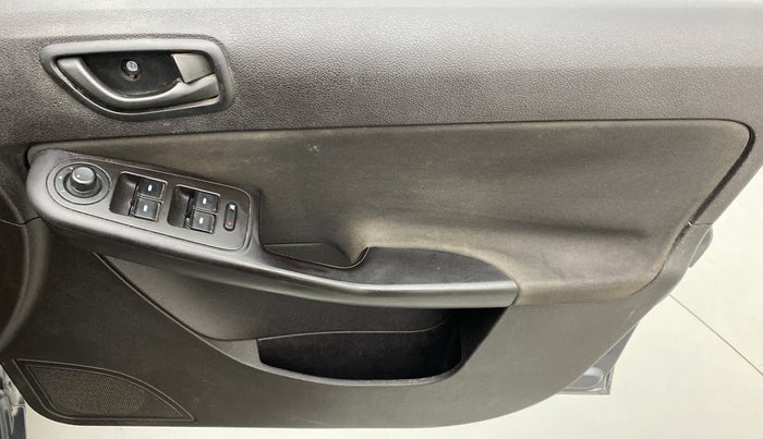 2015 Tata Zest XMS QUADRAJET 90PS, Diesel, Manual, 88,772 km, Driver Side Door Panels Control