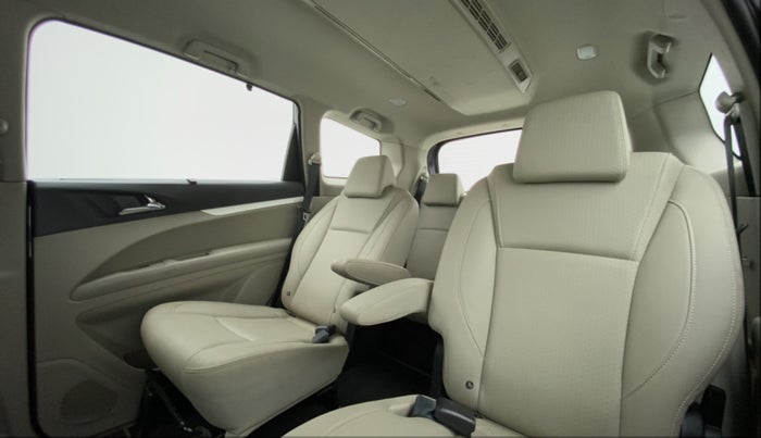 2018 Mahindra MARAZZO M8 7 STR, Diesel, Manual, 31,320 km, Reclining Back Row Seats