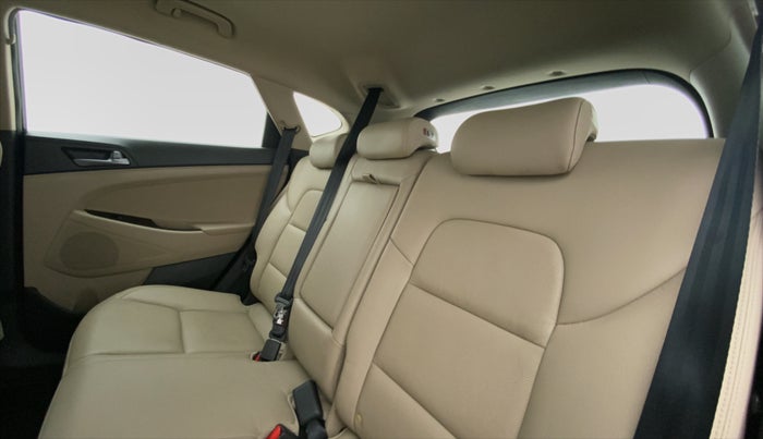 2017 Hyundai Tucson 2WD AT GLS DIESEL, Diesel, Automatic, 39,474 km, Right Side Rear Door Cabin