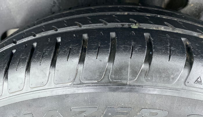 2019 Maruti Swift VXI D, Petrol, Manual, 18,525 km, Left Rear Tyre Tread