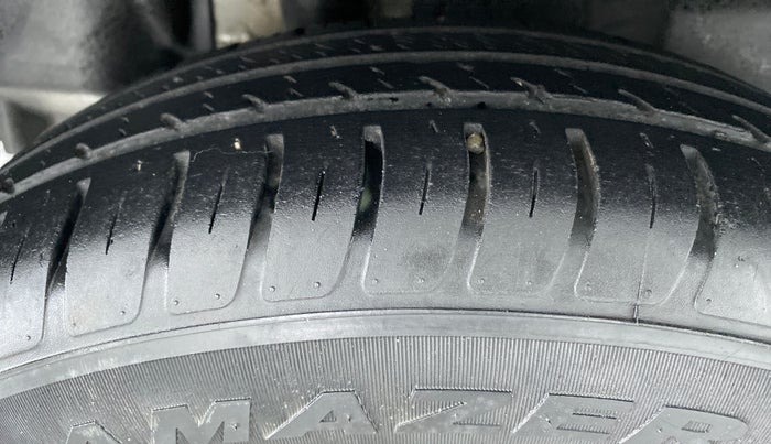 2019 Maruti Swift VXI D, Petrol, Manual, 18,525 km, Right Rear Tyre Tread