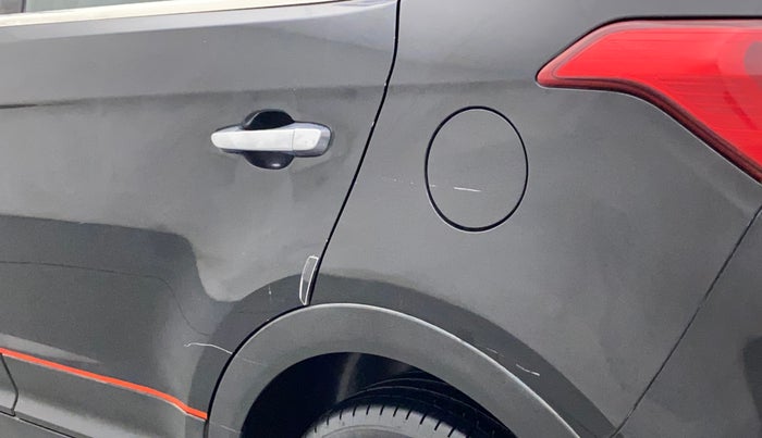 2018 Hyundai Creta SX 1.6 DIESEL, Diesel, Manual, 1,22,428 km, Left quarter panel - Minor scratches