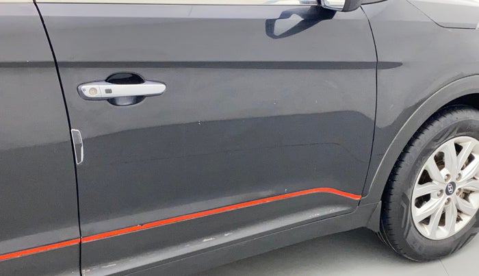 2018 Hyundai Creta SX 1.6 DIESEL, Diesel, Manual, 1,22,428 km, Driver-side door - Minor scratches