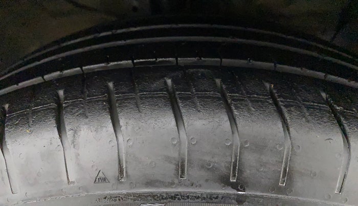 2018 Hyundai Creta SX 1.6 DIESEL, Diesel, Manual, 1,22,428 km, Right Front Tyre Tread