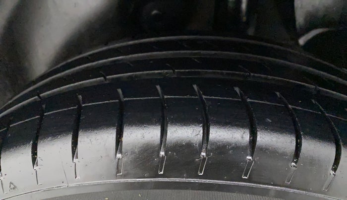 2018 Hyundai Creta SX 1.6 DIESEL, Diesel, Manual, 1,22,428 km, Left Rear Tyre Tread
