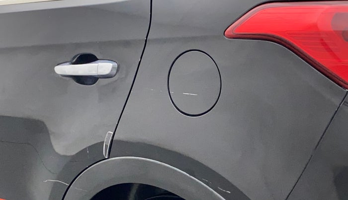 2018 Hyundai Creta SX 1.6 DIESEL, Diesel, Manual, 1,22,428 km, Left quarter panel - Paint has minor damage