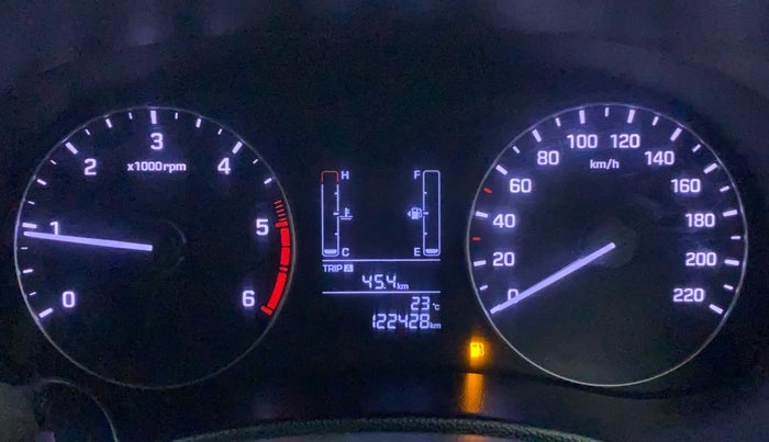 2018 Hyundai Creta SX 1.6 DIESEL, Diesel, Manual, 1,22,428 km, Odometer Image
