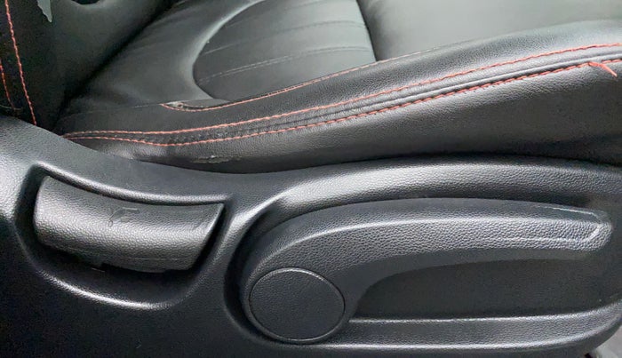 2018 Hyundai Creta SX 1.6 DIESEL, Diesel, Manual, 1,22,428 km, Driver Side Adjustment Panel