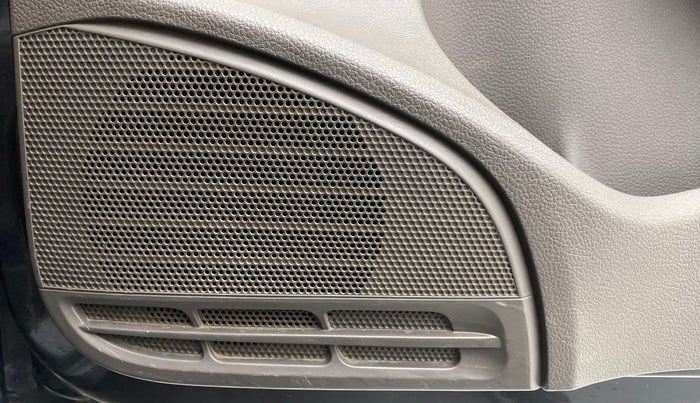 2016 Volkswagen Vento HIGHLINE 1.5 AT, Diesel, Automatic, 1,08,164 km, Speaker