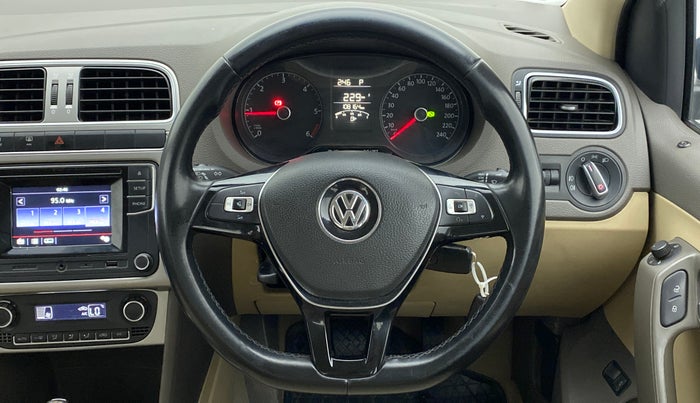 2016 Volkswagen Vento HIGHLINE 1.5 AT, Diesel, Automatic, 1,08,164 km, Steering Wheel Close Up