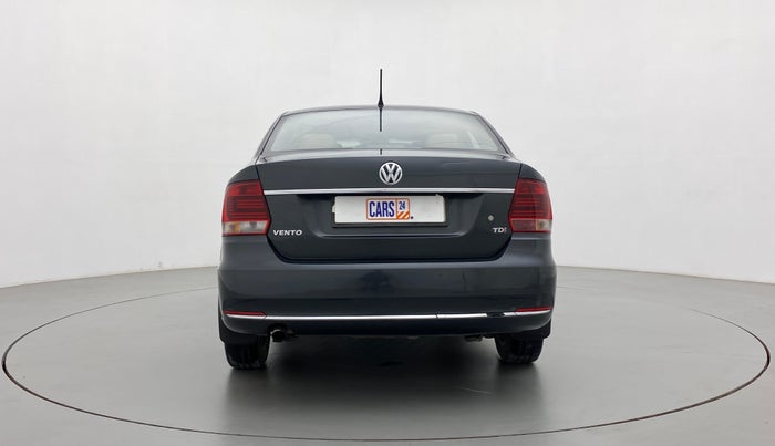 2016 Volkswagen Vento HIGHLINE 1.5 AT, Diesel, Automatic, 1,08,164 km, Back/Rear