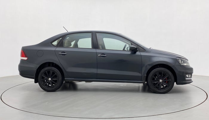 2016 Volkswagen Vento HIGHLINE 1.5 AT, Diesel, Automatic, 1,08,164 km, Right Side View