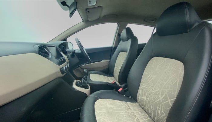 2017 Hyundai Grand i10 MAGNA 1.2 KAPPA VTVT, Petrol, Manual, 20,963 km, Right Side Front Door Cabin View