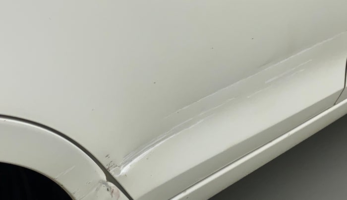 2015 Maruti Swift Dzire VXI, Petrol, Manual, 62,035 km, Right rear door - Minor scratches