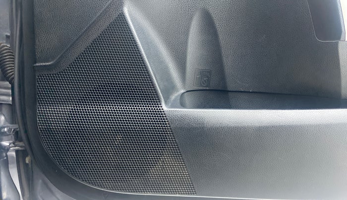 2014 Toyota Corolla Altis VL AT, Petrol, Automatic, 58,570 km, Speaker