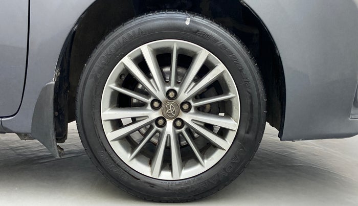 2014 Toyota Corolla Altis VL AT, Petrol, Automatic, 58,570 km, Right Front Wheel