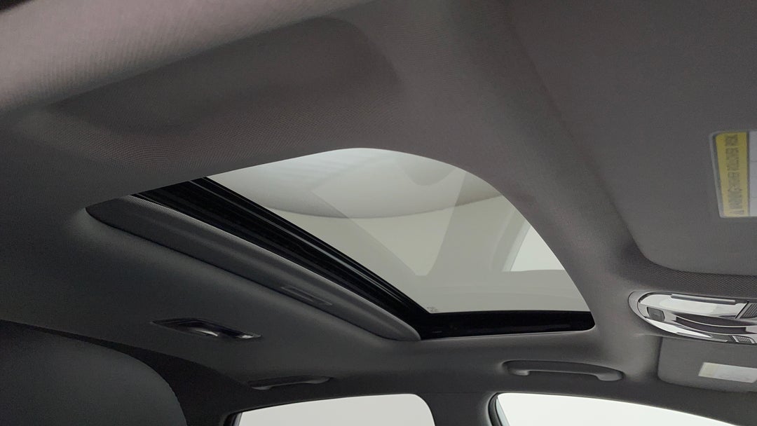 Interior Sunroof/Moonroof