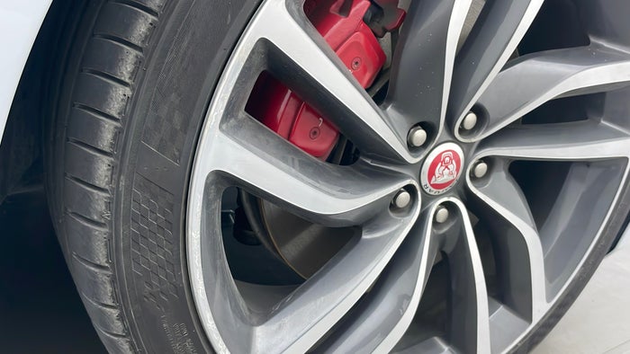 JAGUAR XF-Alloy Wheel RHS Front Scuff Marks