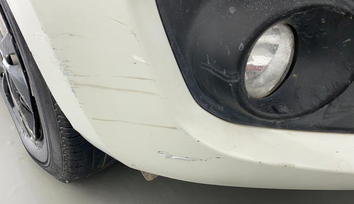2019 Maruti Swift LXI D, Petrol, Manual, 36,536 km, Front bumper - Minor scratches