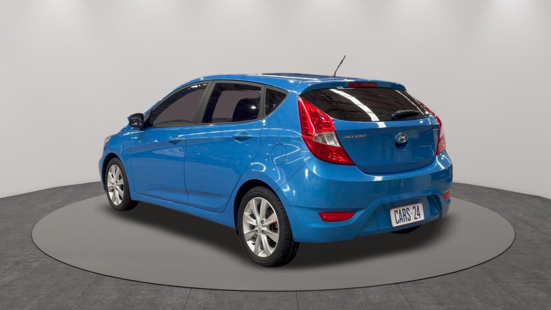 Left Back Diagonal (45- Degree) View