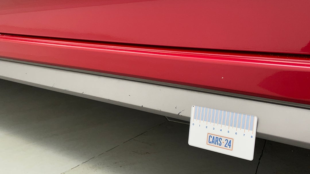 2015 Hyundai Veloster Sr Turbo, Automatic, 94536 km, Door Sills Front LHS Chip