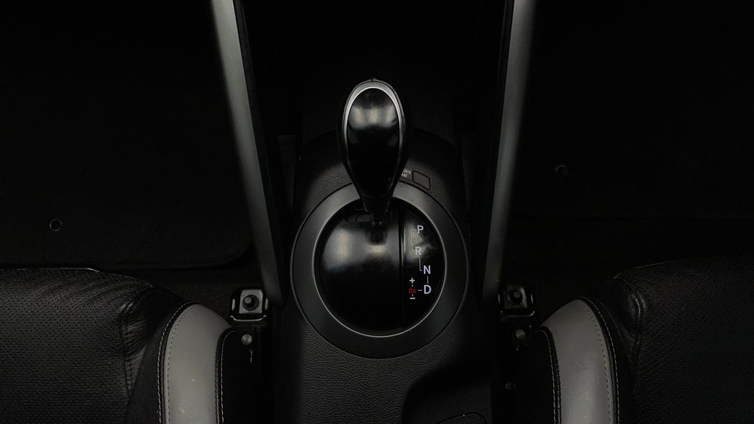 2015 Hyundai Veloster Sr Turbo, Automatic, 94536 km, Gear Lever 