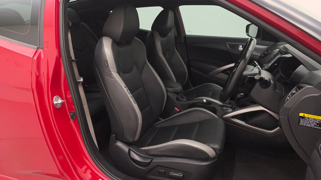 2015 Hyundai Veloster Sr Turbo, Automatic, 94536 km, Right Side Front Door Cabin View